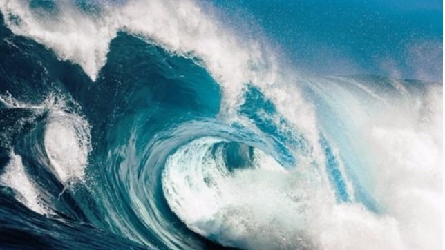 Lee más sobre el artículo Significado de soñar con olas gigantes