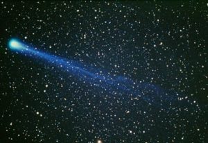 Lee más sobre el artículo Soñar con una cometa (astro y juguete)